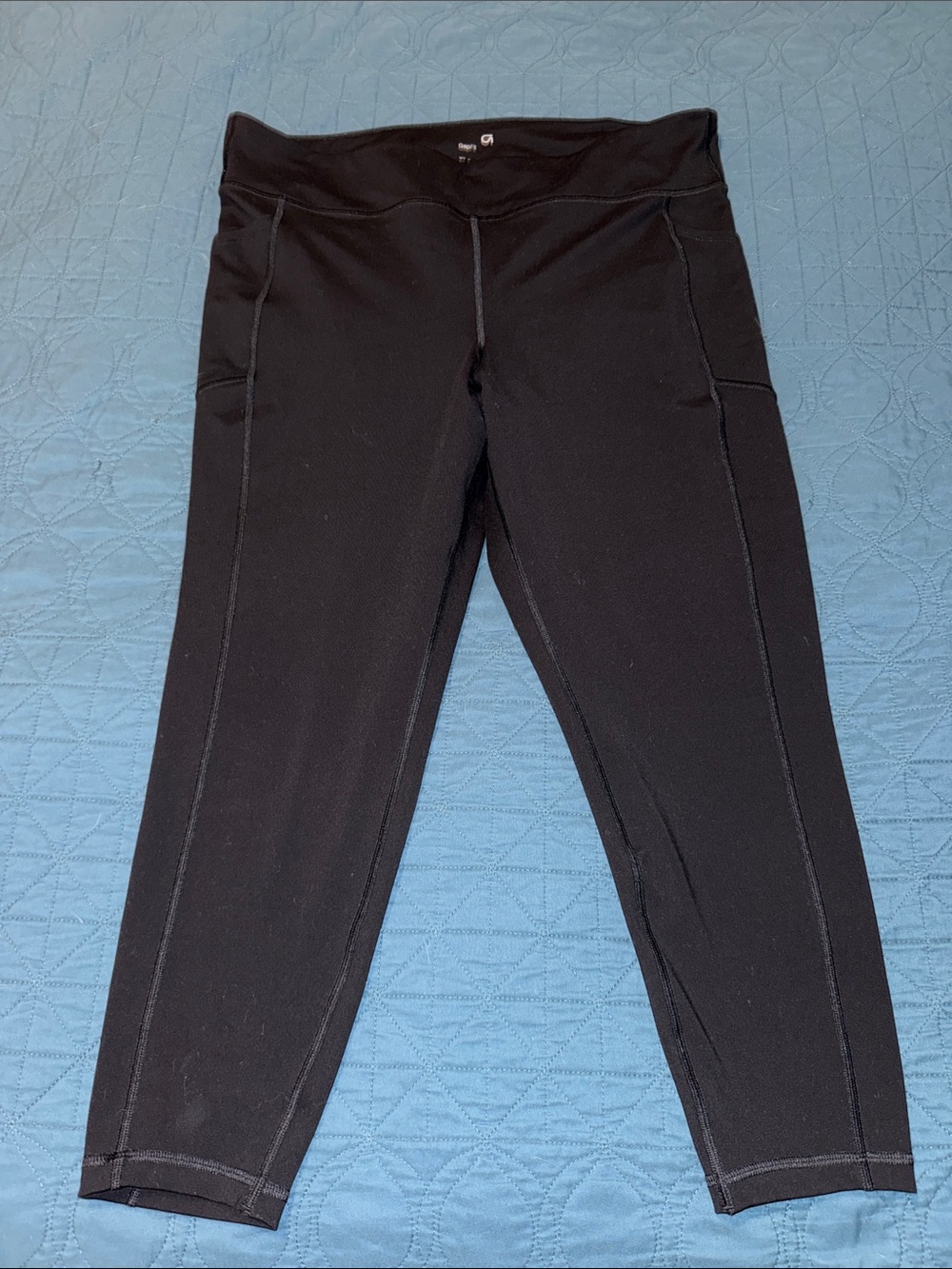 GAP Black Women's Cropped Active Leggings